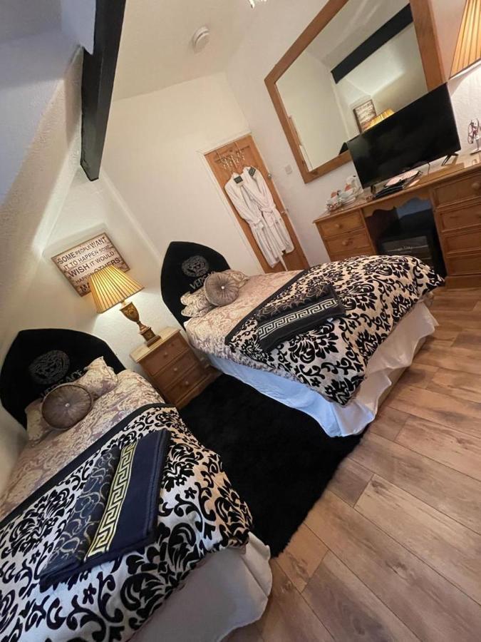 Olivia House Panzió Porthcawl Kültér fotó
